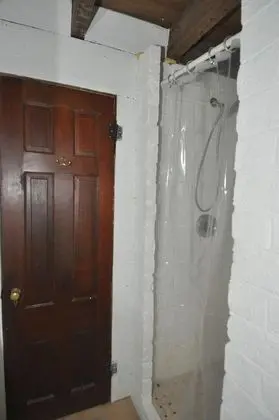 Ev, Birden Çok Yatak (Pondview Cabin)