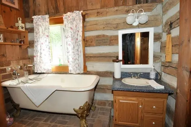 Ev, Birden Çok Yatak (Pondview Cabin)