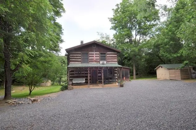 Ev, Birden Çok Yatak (Pondview Cabin)