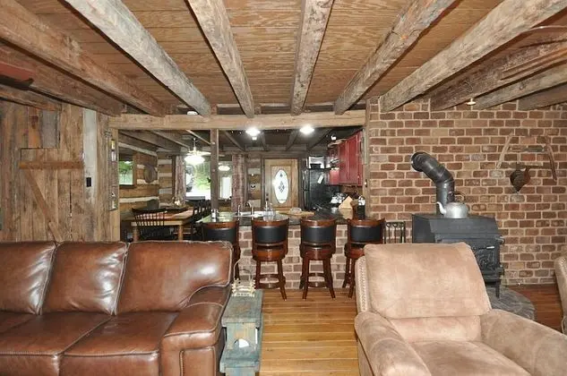 Ev, Birden Çok Yatak (Pondview Cabin)