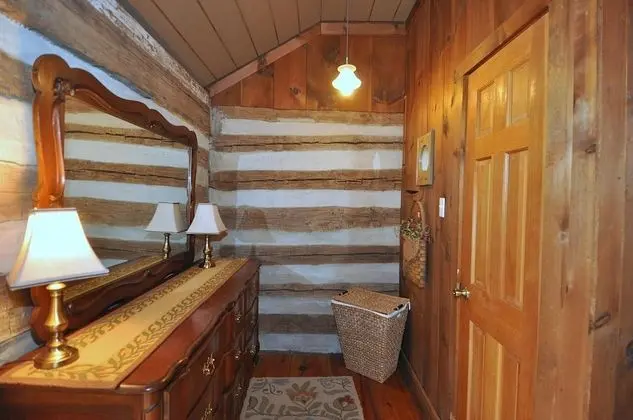 Ev, Birden Çok Yatak (Pondview Cabin)