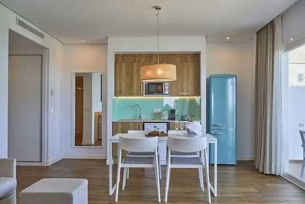 Suite Junior con piscina privada (4 pax)