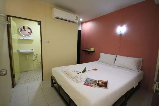 Standard triple room with air condition