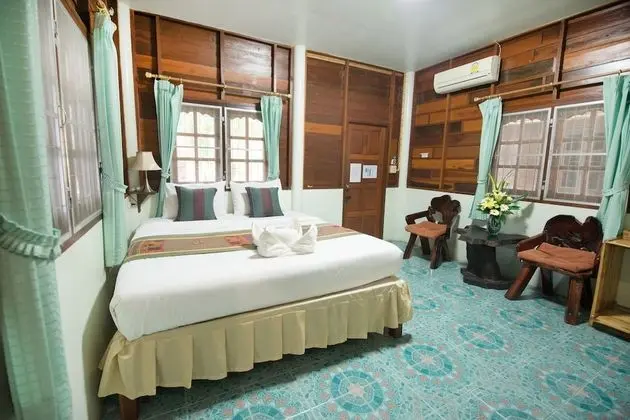 Bungalow with Breakfast