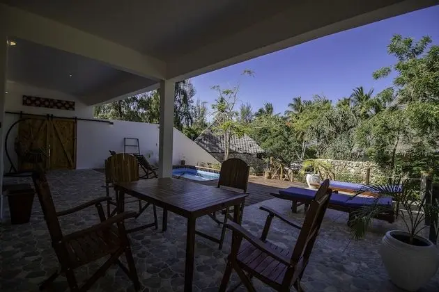 2 Bedroom Family Beachfront Suite
