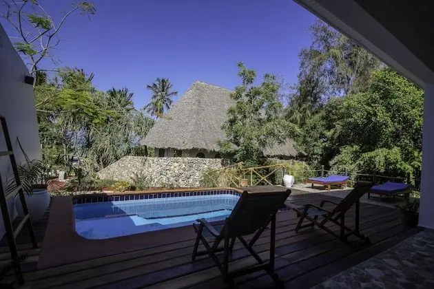 2 Bedroom Family Beachfront Suite
