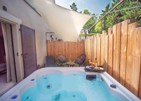 Superior Oda (Jacuzzi)