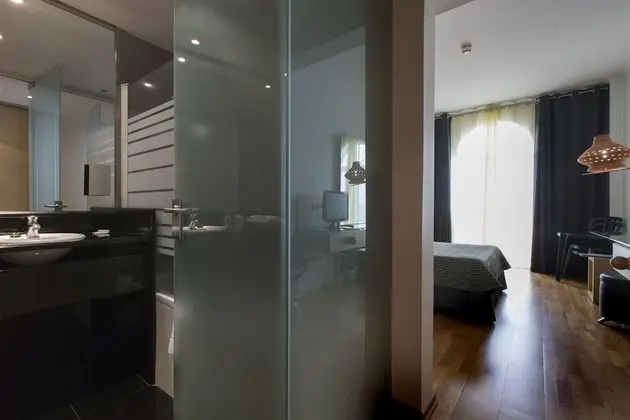Comfort Tek Büyük veya İki Ayrı Yataklı Oda
