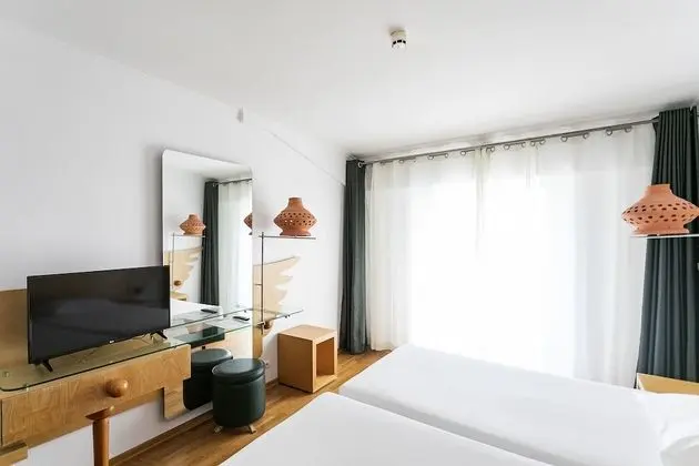 Comfort Tek Büyük veya İki Ayrı Yataklı Oda
