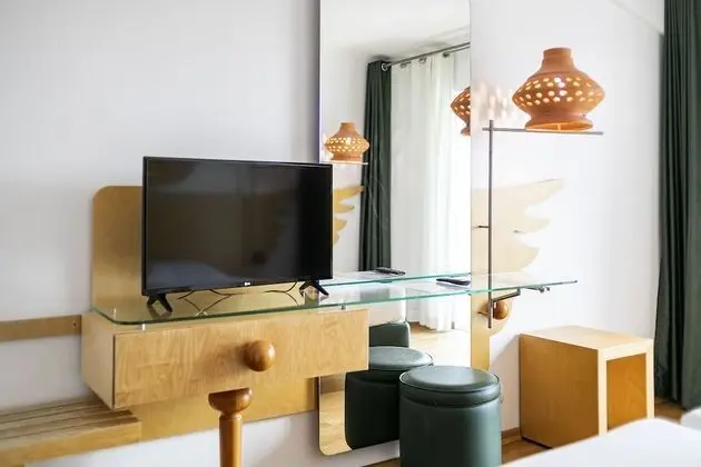 Comfort Tek Büyük veya İki Ayrı Yataklı Oda