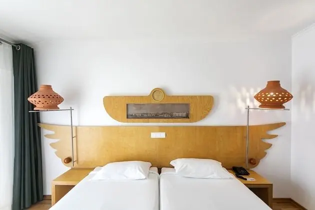 Comfort Tek Büyük veya İki Ayrı Yataklı Oda