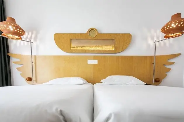 Comfort Tek Büyük veya İki Ayrı Yataklı Oda