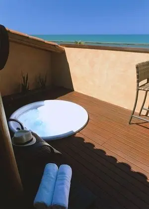 Suite Premium com Varanda e Jacuzzi