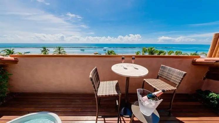 Suite Premium com Varanda e Jacuzzi