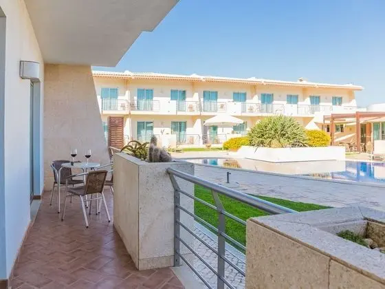 Apart Daire, 2 Yatak Odası, Balkon, Havuz Manzaralı (Ground Floor)