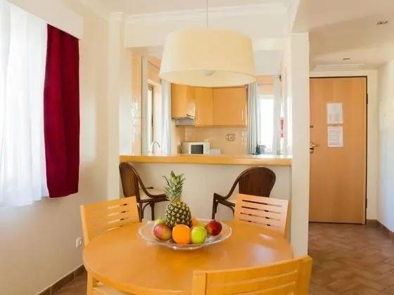 Standard Apart Daire, 2 Yatak Odası, Balkon, Kısmi Deniz Manzarası
