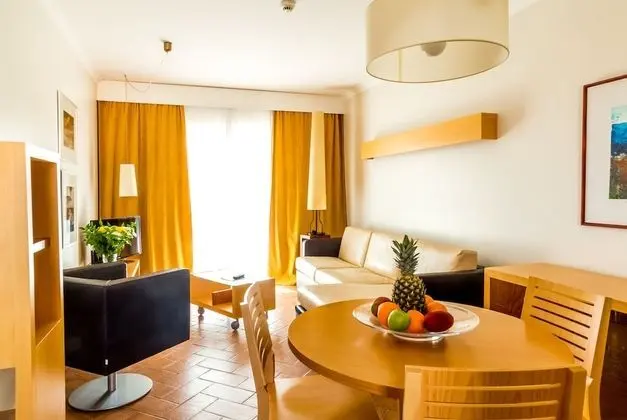 Standard Apart Daire, 2 Yatak Odası, Balkon, Kısmi Deniz Manzarası