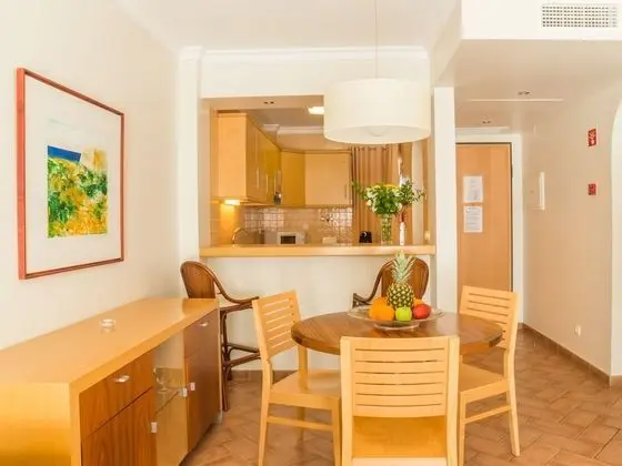 Standard Apart Daire, 2 Yatak Odası, Balkon, Kısmi Deniz Manzarası