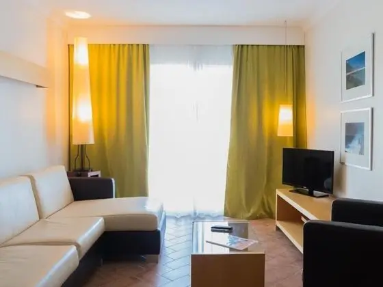 Standard Apart Daire, 2 Yatak Odası, Balkon, Kısmi Deniz Manzarası