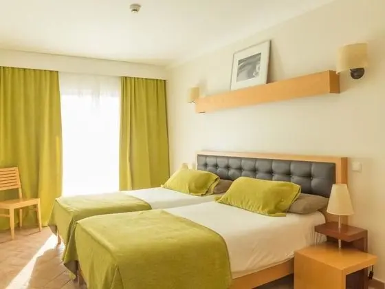 Standard Apart Daire, 2 Yatak Odası, Balkon, Kısmi Deniz Manzarası