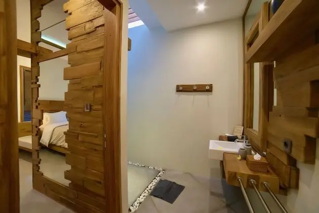 Deluxe Oda, Havuz Manzaralı