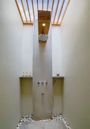 Deluxe Oda, Havuz Manzaralı
