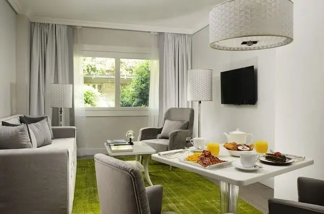 Executive Süit, Sıcak Su Küveti