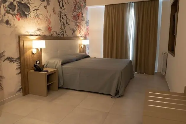 Classic Tek Büyük veya İki Ayrı Yataklı Oda