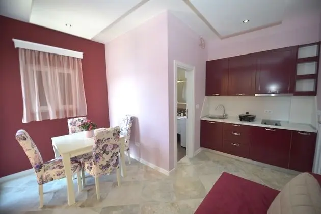 Luxury Oda, Deniz Manzaralı (Bordo)