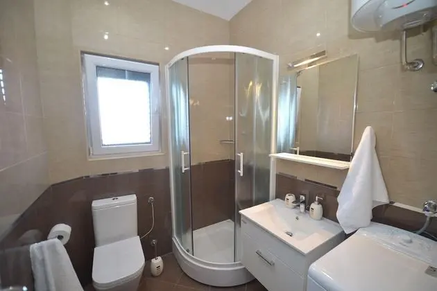 Luxury Oda, Deniz Manzaralı (Bordo)