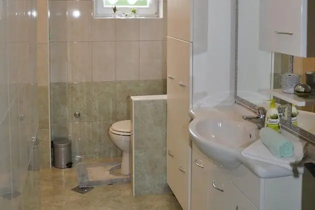 Family Apart Daire, Birden Çok Yatak, 2 Banyolu, Bahçeli (Pool Apartment Bakija)