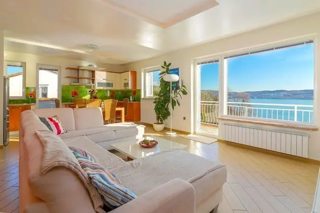 Family Apart Daire, Birden Çok Yatak, Bahçeli (Pool Apartment Debeli Rtič 3)