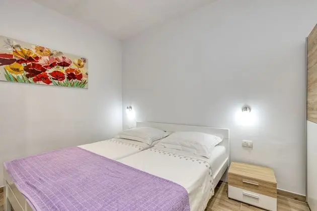 Family Apart Daire, 1 Çift Kişilik Yatak ve Çekyat, Bahçeli (Pool Apartment Happy Sound)