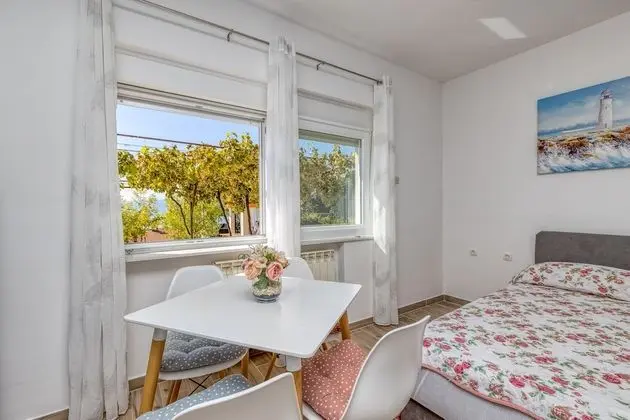 Family Apart Daire, 1 Çift Kişilik Yatak ve Çekyat, Bahçeli (Pool Apartment Happy Sound)