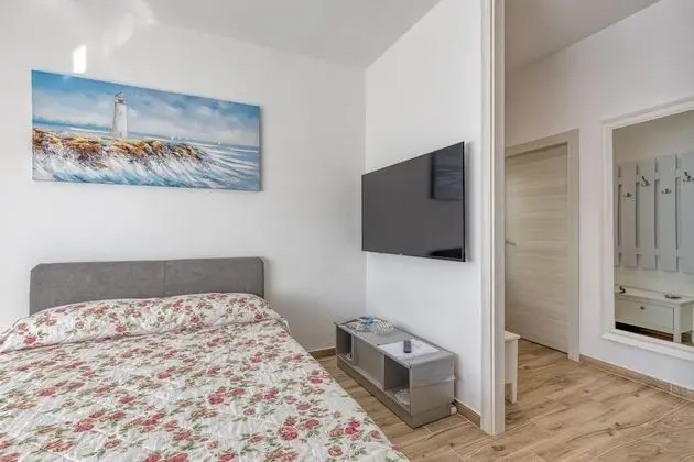 Family Apart Daire, 1 Çift Kişilik Yatak ve Çekyat, Bahçeli (Pool Apartment Happy Sound)