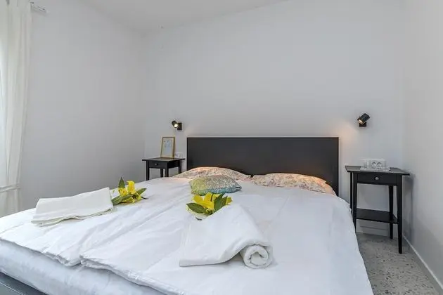 Standard Apart Daire, Birden Çok Yatak, 2 Banyolu, Bahçeli (Pool Apartment Sapore Di Mare 1)