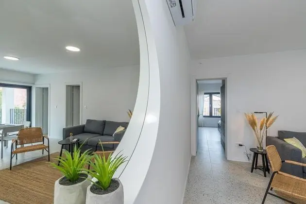 Standard Apart Daire, Birden Çok Yatak, 2 Banyolu, Bahçeli (Pool Apartment Sapore Di Mare 1)