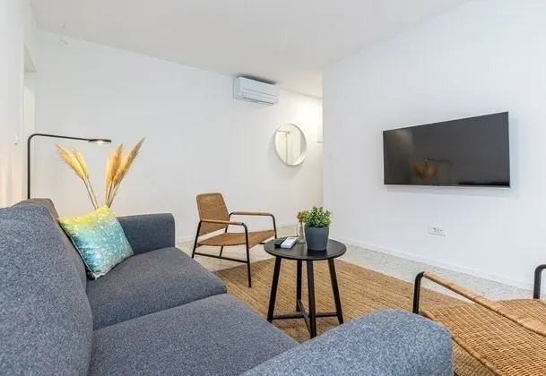 Standard Apart Daire, Birden Çok Yatak, 2 Banyolu, Bahçeli (Pool Apartment Sapore Di Mare 2)