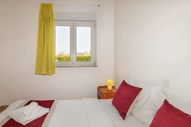 Family Apart Daire, 1 Çift Kişilik Yatak ve Çekyat, Bahçeli (Pool Apartment Suzi 10)