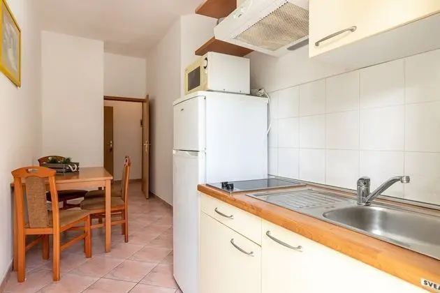 Family Apart Daire, 1 Çift Kişilik Yatak ve Çekyat, Bahçeli (Pool Apartment Suzi 10)