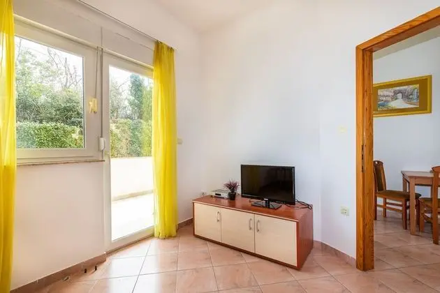 Family Apart Daire, 1 Çift Kişilik Yatak ve Çekyat, Bahçeli (Pool Apartment Suzi 10)