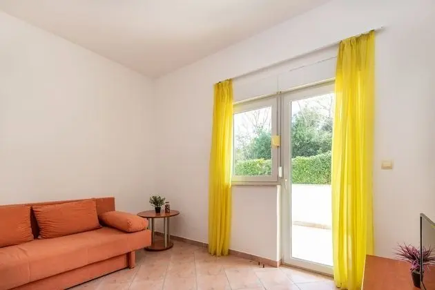 Family Apart Daire, 1 Çift Kişilik Yatak ve Çekyat, Bahçeli (Pool Apartment Suzi 10)