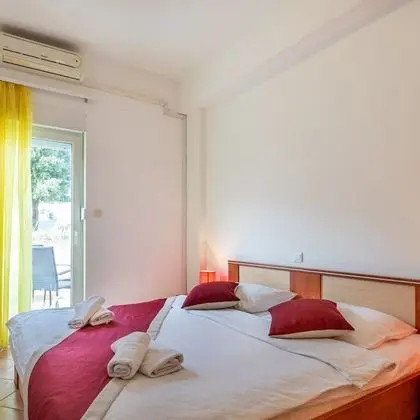 Family Apart Daire, 1 Çift Kişilik Yatak ve Çekyat, Bahçeli (Pool Apartment Suzi 12)