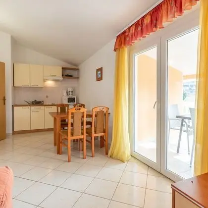 Family Apart Daire, 1 Çift Kişilik Yatak ve Çekyat, Bahçeli (Pool Apartment Suzi 12)