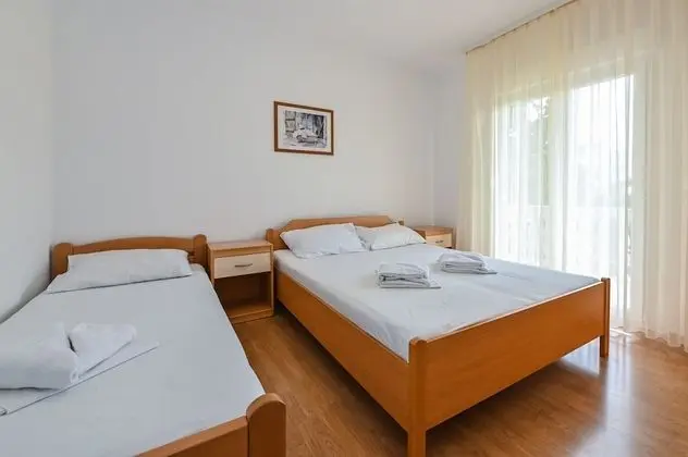 Apart Daire, 1 Yatak Odası, Teras, Havuz Manzaralı (A2)