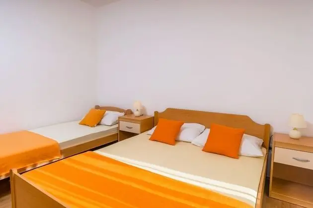 Apart Daire, 1 Yatak Odası, Teras, Havuz Manzaralı (A2)