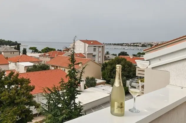 Apart Daire, 2 Yatak Odası, Teras, Deniz Manzaralı (A5)