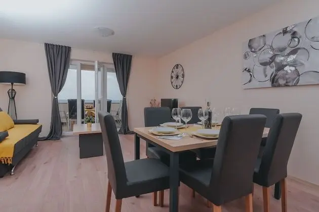Apart Daire, 2 Yatak Odası, Balkon, Deniz Manzaralı