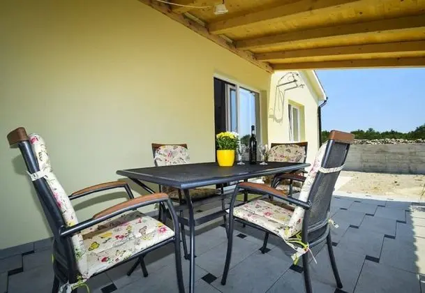 Family Villa, Birden Çok Yatak, Bahçeli (Pool Villa Divna)