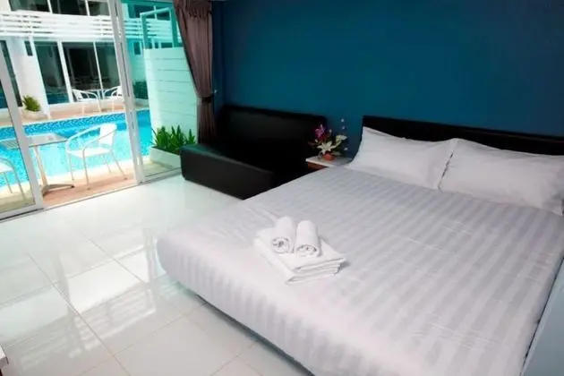 1st Floor Pool Access